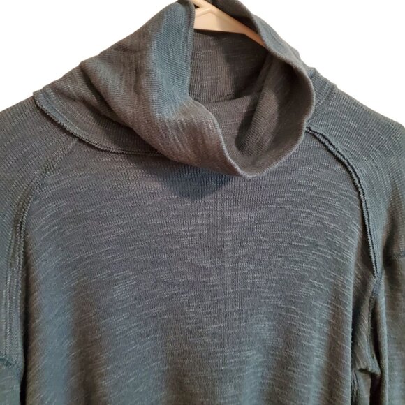 We the Free People Blue Teal Color Turtle Neck Split Back Distressed Sweater S - Picture 5 of 13